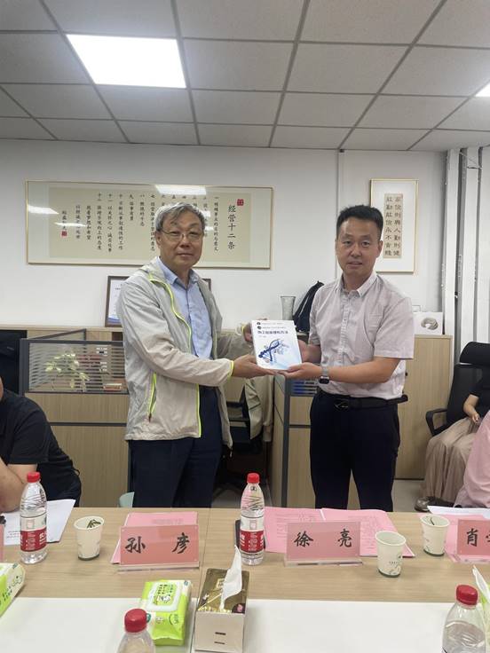 385fdb1e6bf734fee4c18259e6b322b